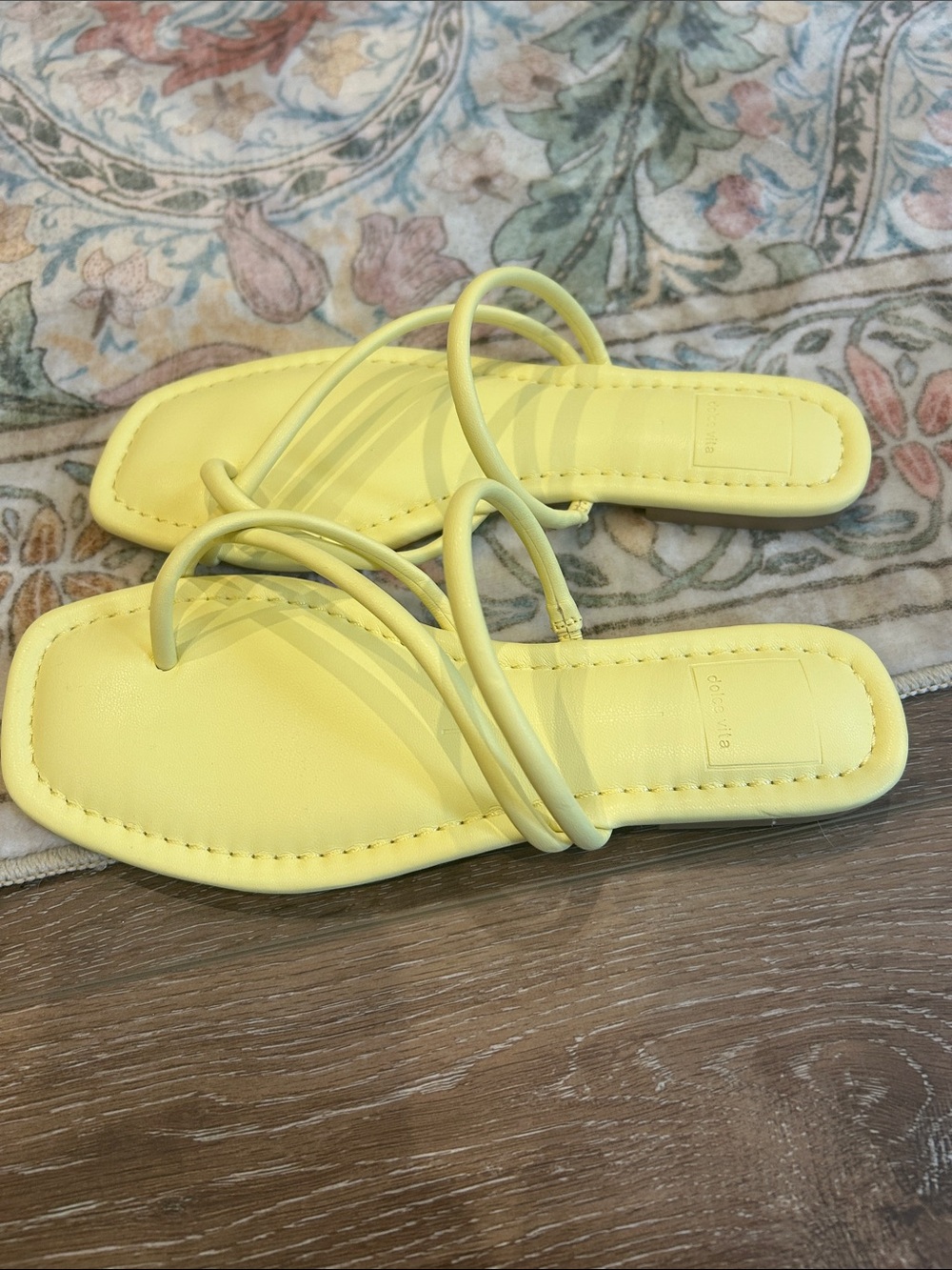 NEW Dolce Vita Yellow Strappy Square-Toe Women's Sandals - Picture 3 of 7